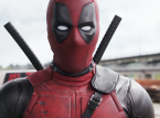 Ryan Reynolds montre le nouveau costume de Deadpool